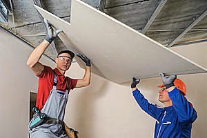 10 Étapes à suivre pour poser un plafond correctement à Laval-sur-Luzege